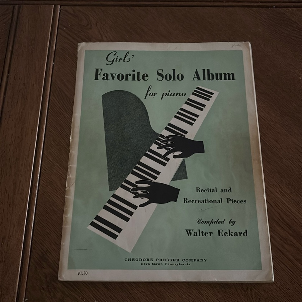 Vintage, Girls’ Favorite Solo Album for Piano. Recital and Recreational pieces.